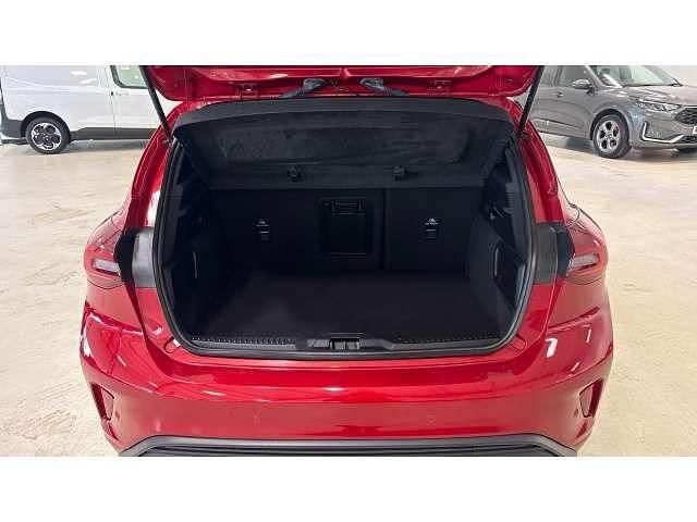 Used Ford Focus ST-Line 125 HP (91 kW) 2022 Red Hatchback
