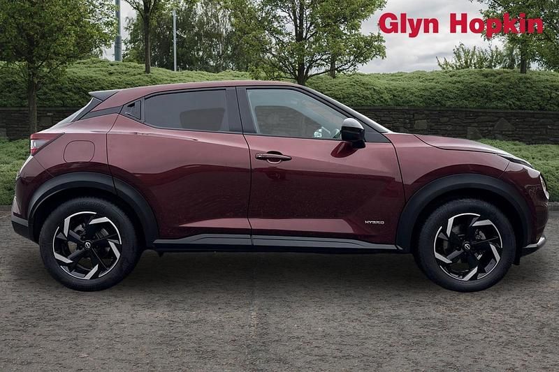 Used Nissan Juke N-Connecta 143 HP (105 kW) 2023 Red SUV