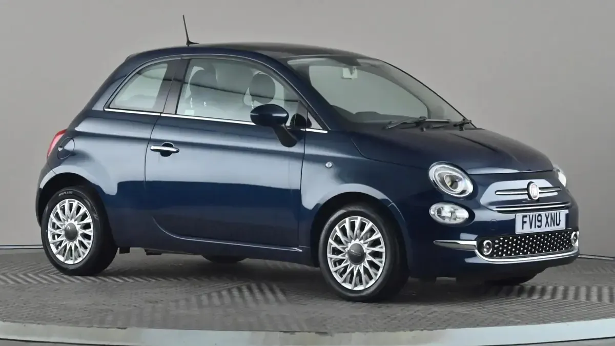 Usado Fiat 500 Lounge 69 HP (50 kW) 2019 Azul Citadino