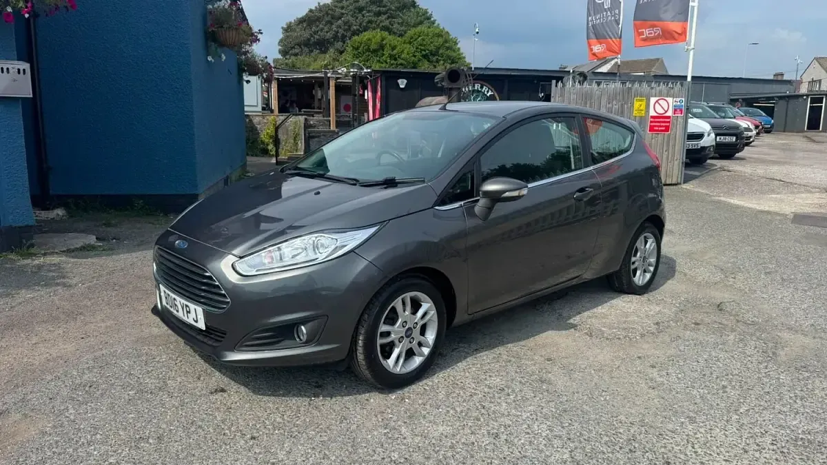Used Ford Fiesta Zetec 2016 Grey Hatchback