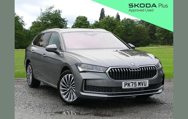Grey New 2025 Skoda Superb Estate | £39,995 (Fair price) - Image 1/4