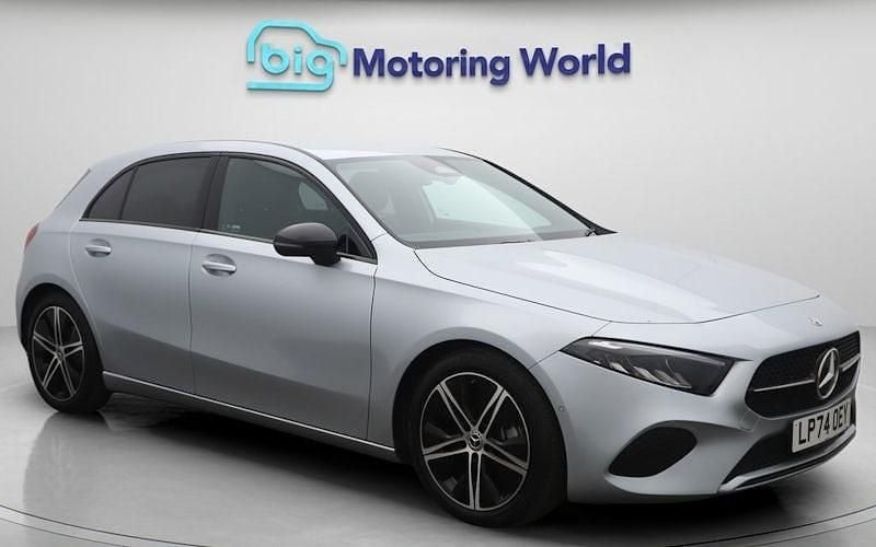 New 2025 Mercedes A180 Sport Edition Hatchback | £24,400 (Fair price) - Image 1/4