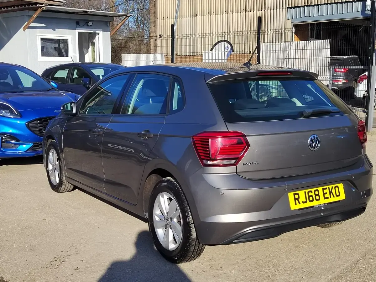 Used VW Polo SE 94 HP (69 kW) 2018 Grey Hatchback