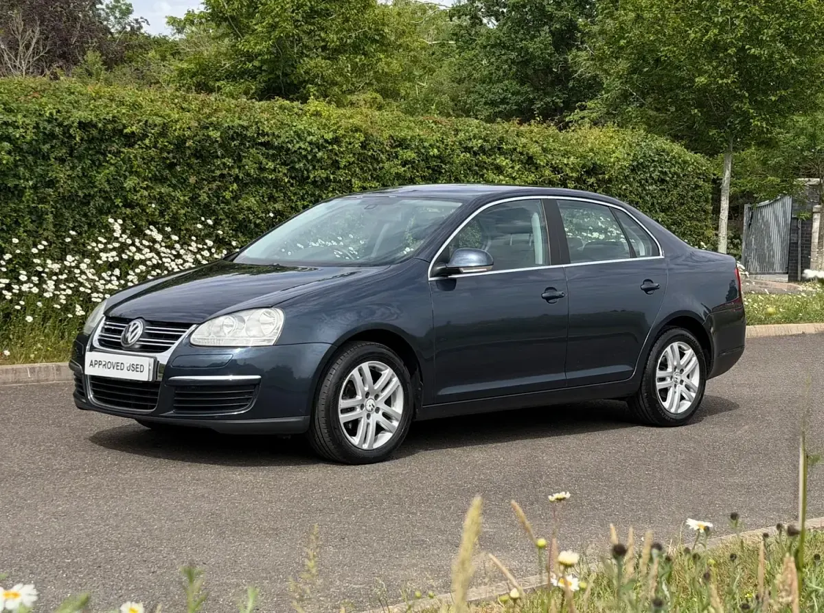 Used VW Jetta SE 105 HP (77 kW) 2009 Blue Sedan