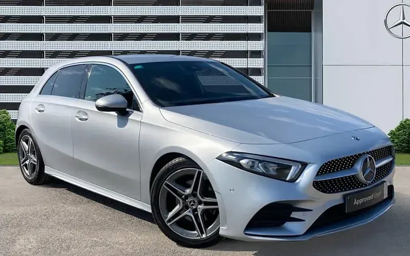 Begagnad Mercedes A180 Executive 136 HK (100 kW) 2020 Halvkombi