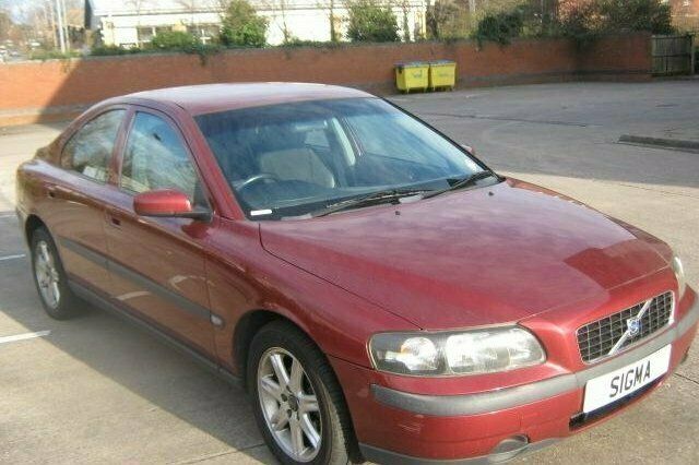 Used 2004 Volvo S60 Sedan | £1,895 (Expensive) - Image 1/4