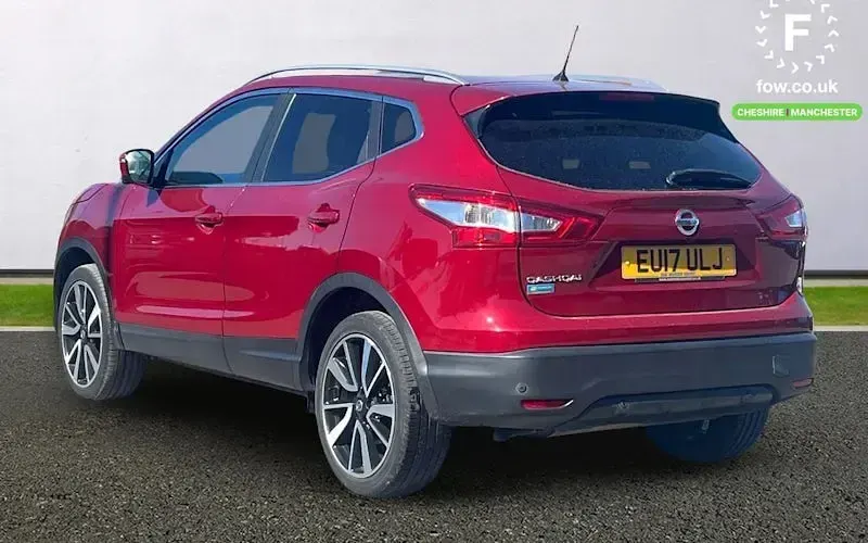 Used Nissan Qashqai Tekna 116 HP (85 kW) 2017 Red SUV