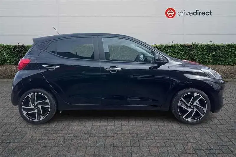 New Hyundai i10 Premium 79 HP (58 kW) 2026 Black Hatchback