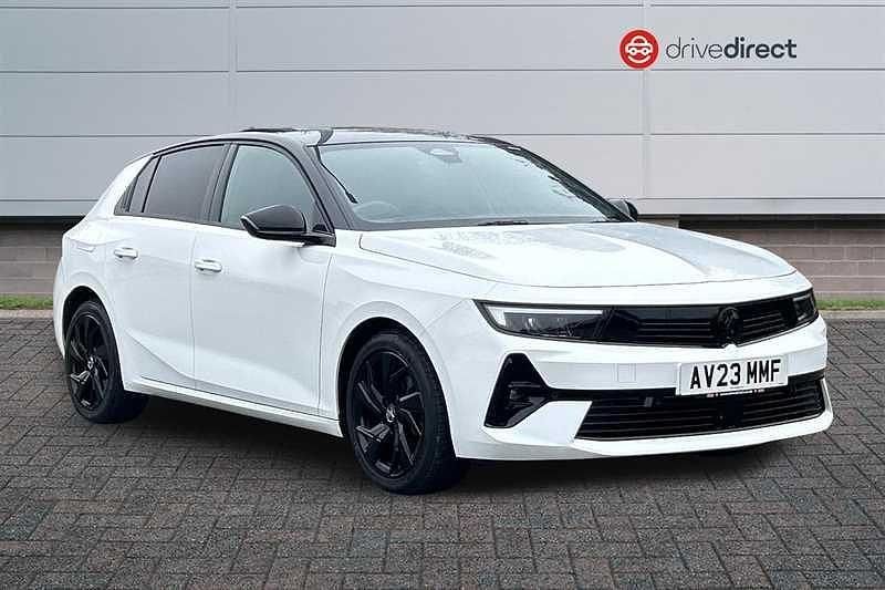 Used Vauxhall Astra S 130 HP (95 kW) 2023 White Hatchback