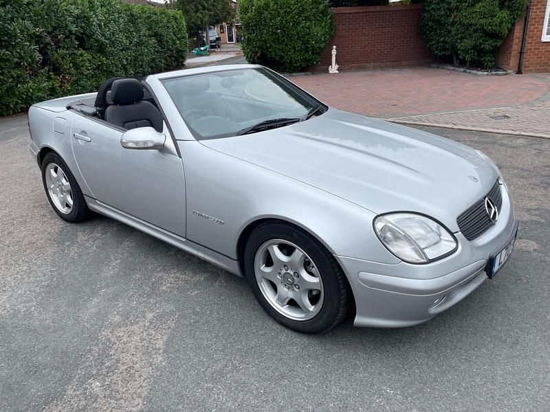 Silver Used 2001 Mercedes SLK200 Cabriolet | £4,795 (Fair price) - Image 1/4