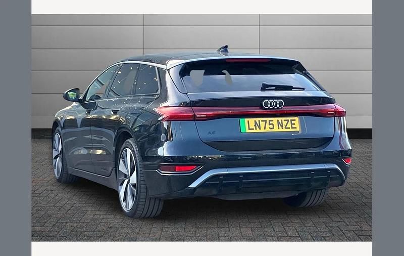 Used Audi e-tron S-Line 269 kW (367 HP) 2025 Black SUV