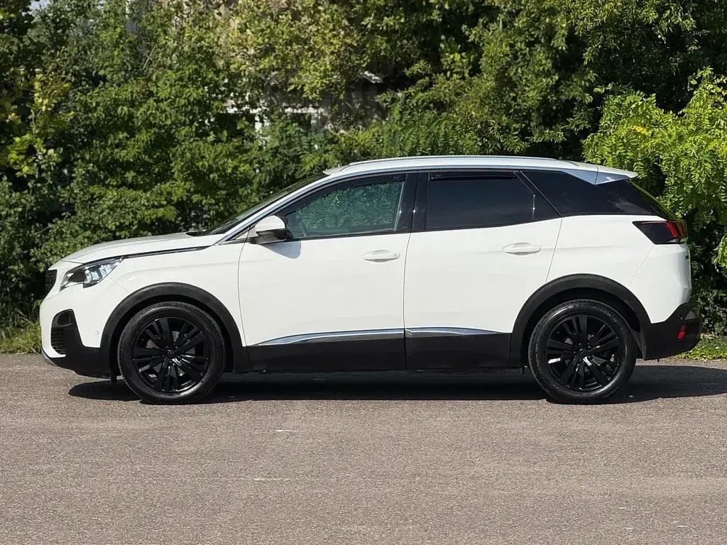Used Peugeot 3008 Allure 130 HP (95 kW) 2017 White SUV