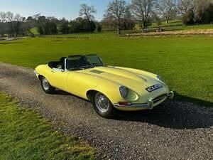 Used Jaguar E-Type 269 HP (197 kW) 1968 Yellow Cabriolet