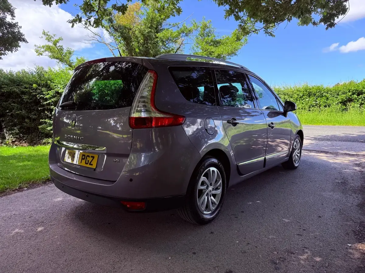Used Renault Grand Scénic Dynamique 2015 Grey MPV