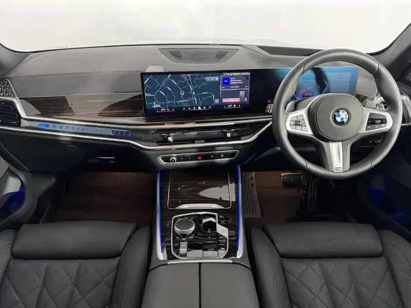 Używany BMW X5 M Sport 347 KM (255 kW) 2026 Niebieski SUV