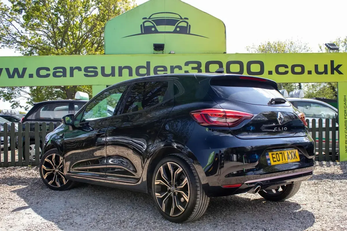 Used Renault Clio SE 90 HP (66 kW) 2021 Black Hatchback