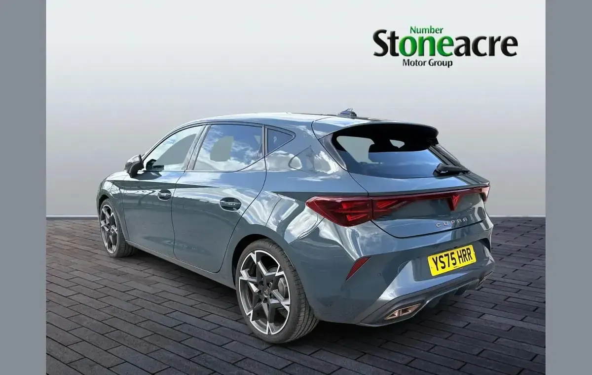 Used Cupra Leon 204 HP (150 kW) 2025 Blue Hatchback