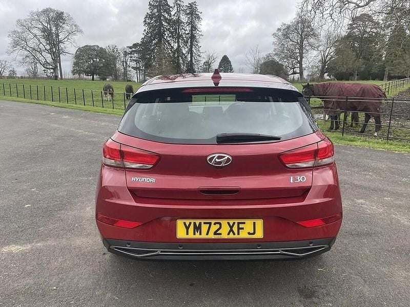 Used Hyundai i30 SE 120 HP (88 kW) 2023 Red Hatchback
