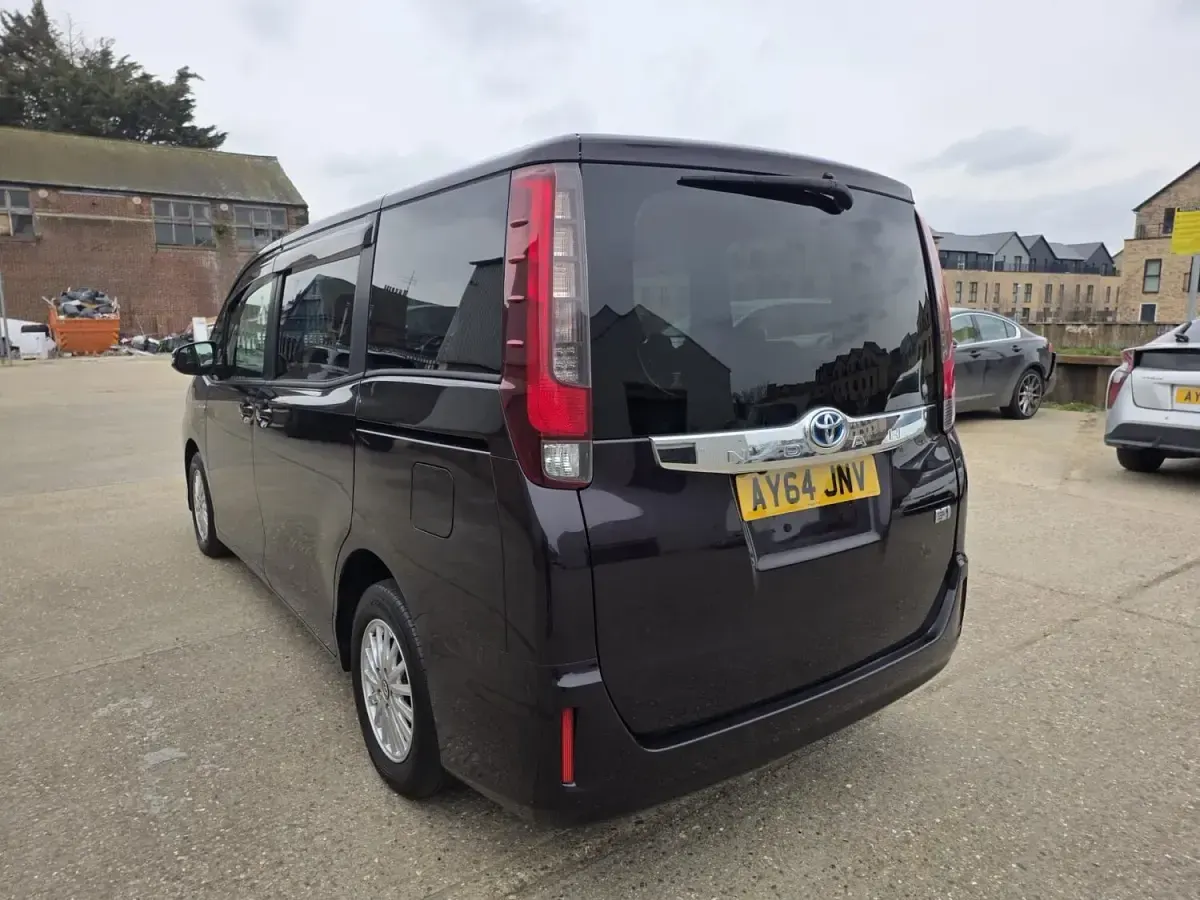 Used Toyota Noah 2026 Mauve/purple MPV