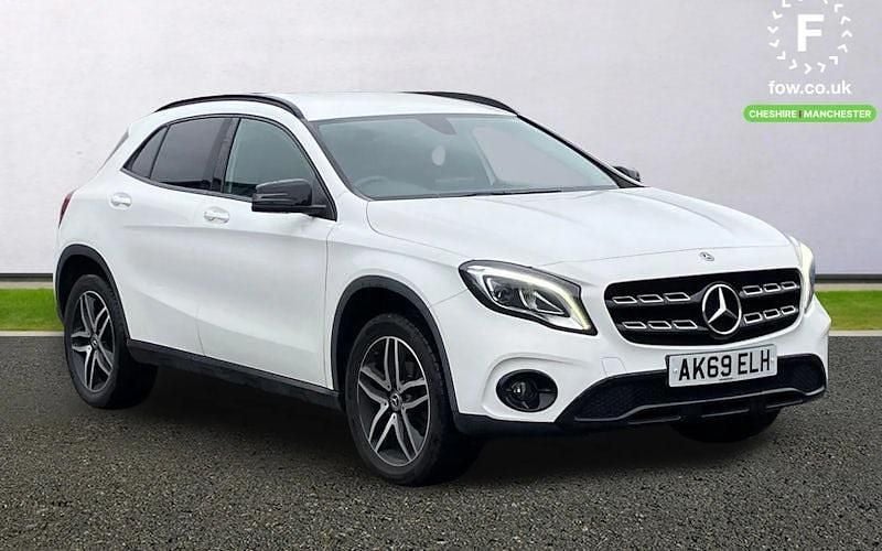 Usado Mercedes GLA180 Urban 122 HP (89 kW) 2019 SUV