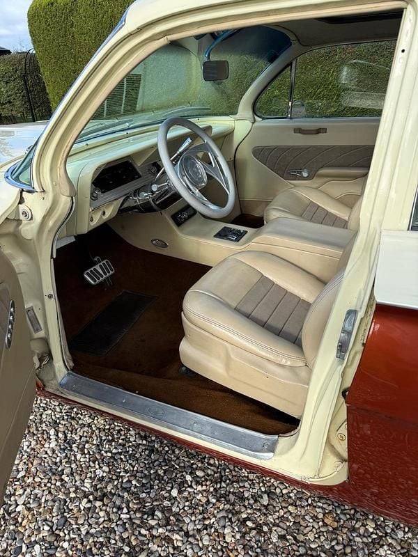 Used Chevrolet Impala 1961 Cream Sedan