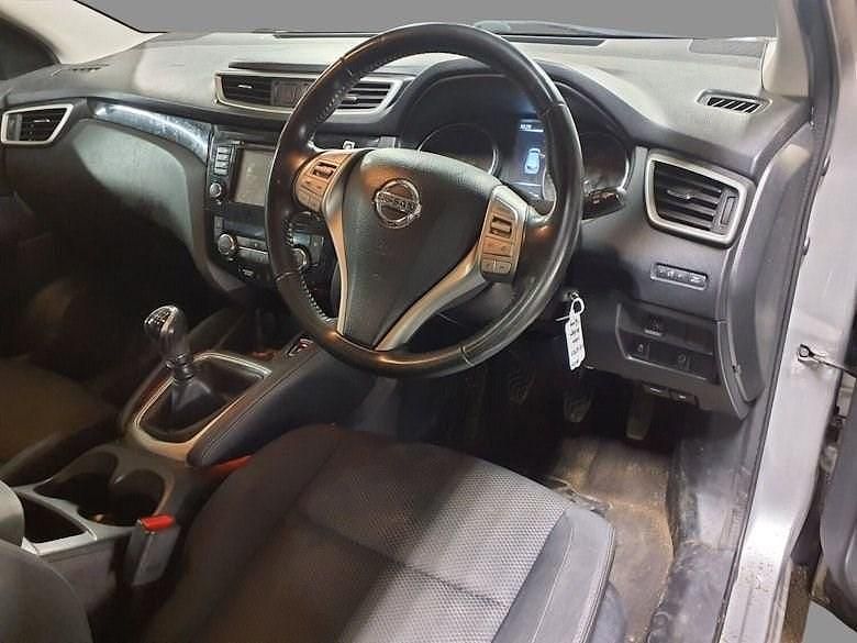 Used Nissan Qashqai Acenta 2016 Silver SUV