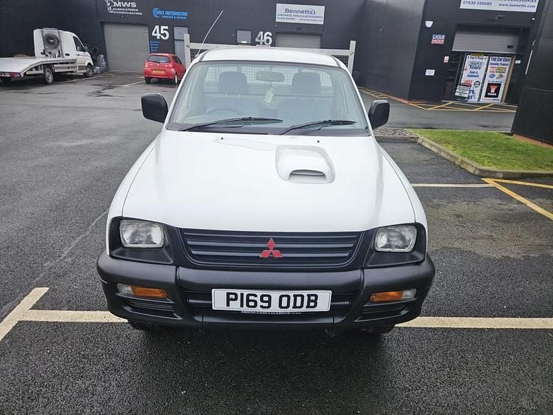 Used Mitsubishi L200 1997 White Pickup