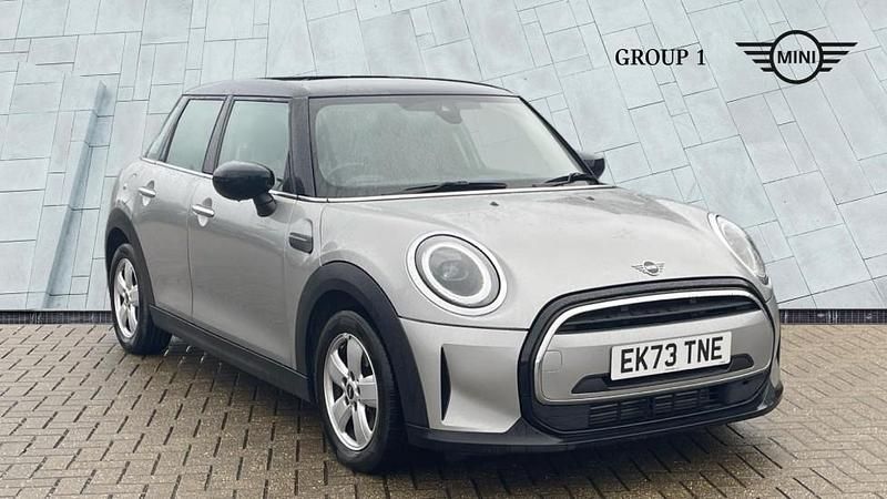 Used Mini Cooper Classic 134 HP (98 kW) 2023 Silver Hatchback