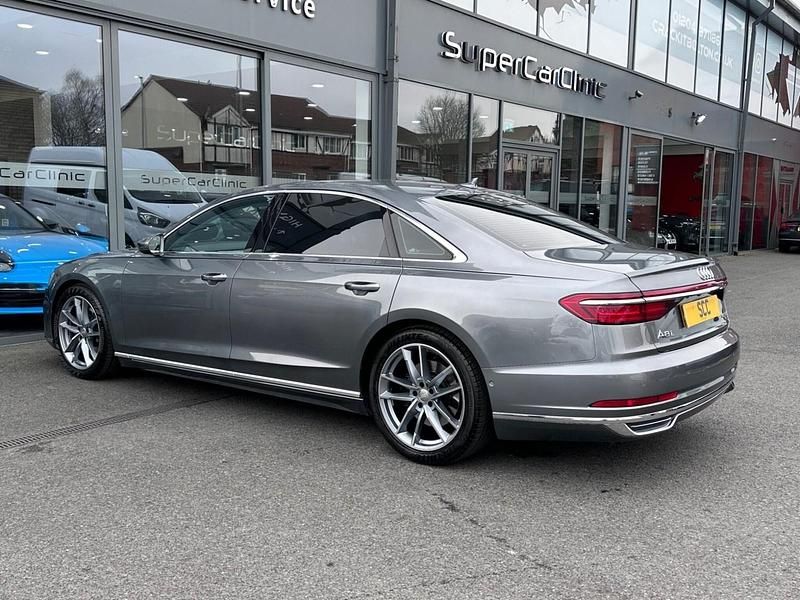 Usado Audi A8 2018 Gris Berlina