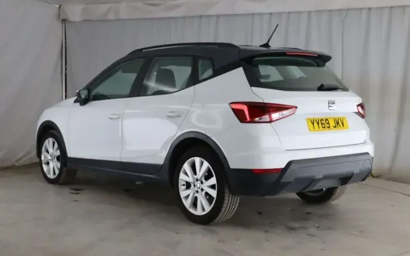 Used Seat Arona SE Technology 116 HP (85 kW) 2019 White SUV