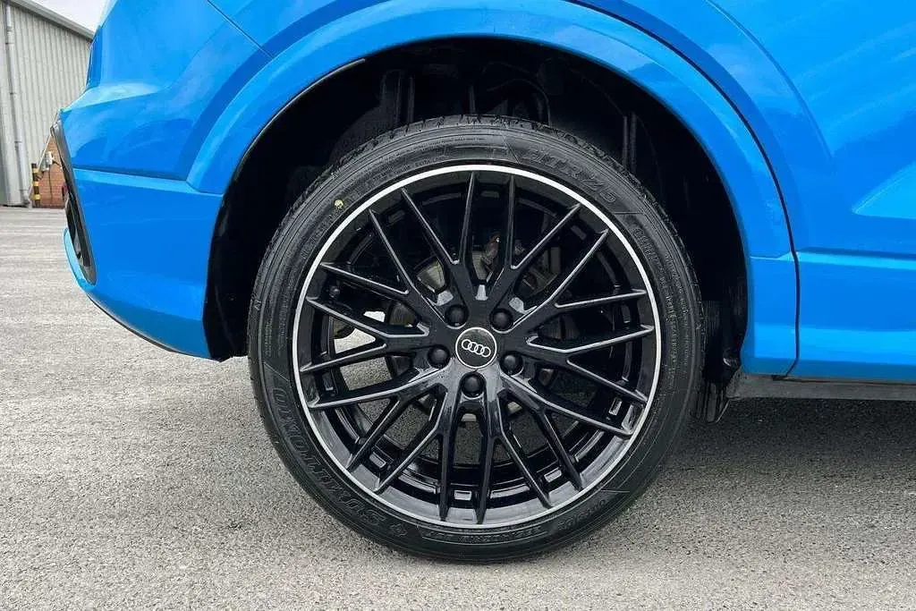 Used Audi Q2 Black Edition 109 HP (80 kW) 2021 Blue SUV
