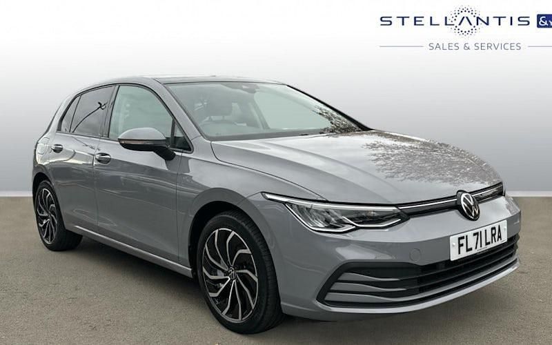 Used 2024 VW Golf VIII Life Hatchback | £15,594 (Good price) - Image 1/4