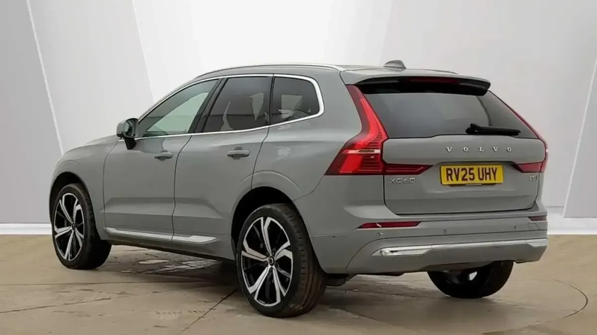 Used Volvo XC60 Ultra 250 HP (183 kW) 2025 Grey SUV