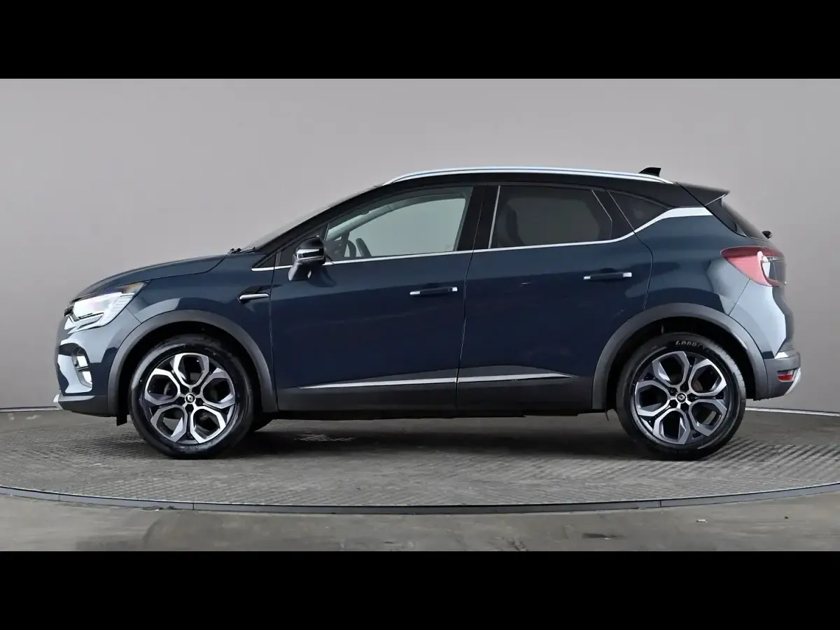 Used Renault Captur Techno 91 HP (66 kW) 2024 Blue/black SUV