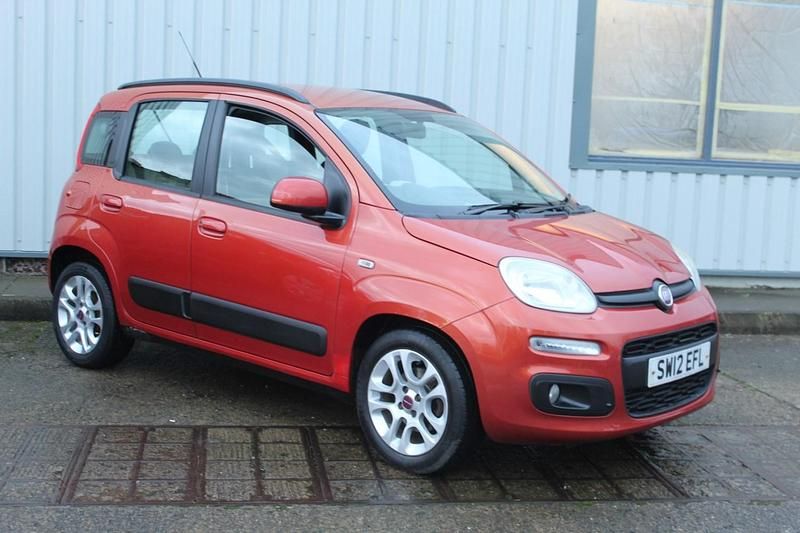 Used Fiat Panda Lounge 85 HP (62 kW) 2012 Red Hatchback