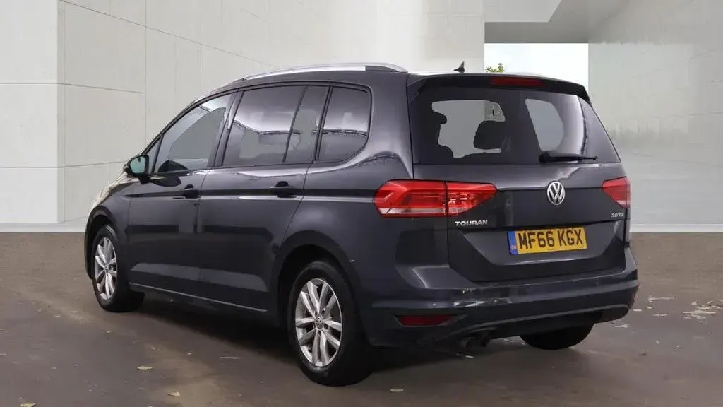 Used VW Touran SE 150 HP (110 kW) 2016 Grey MPV