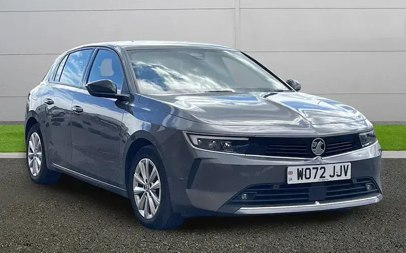 Used Vauxhall Astra Design Edition 131 HP (96 kW) 2025 Hatchback