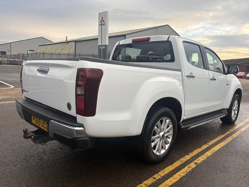 Used Isuzu D-Max 2019 White Pickup