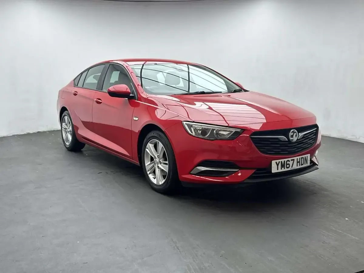 Used Vauxhall Insignia Design Edition 2018 Red Hatchback