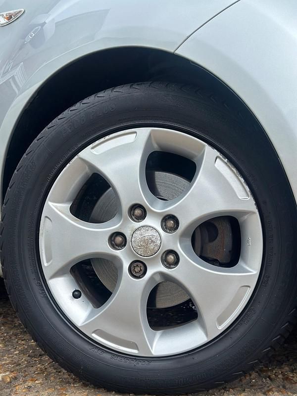 Used Kia Venga 2012 Silver Hatchback