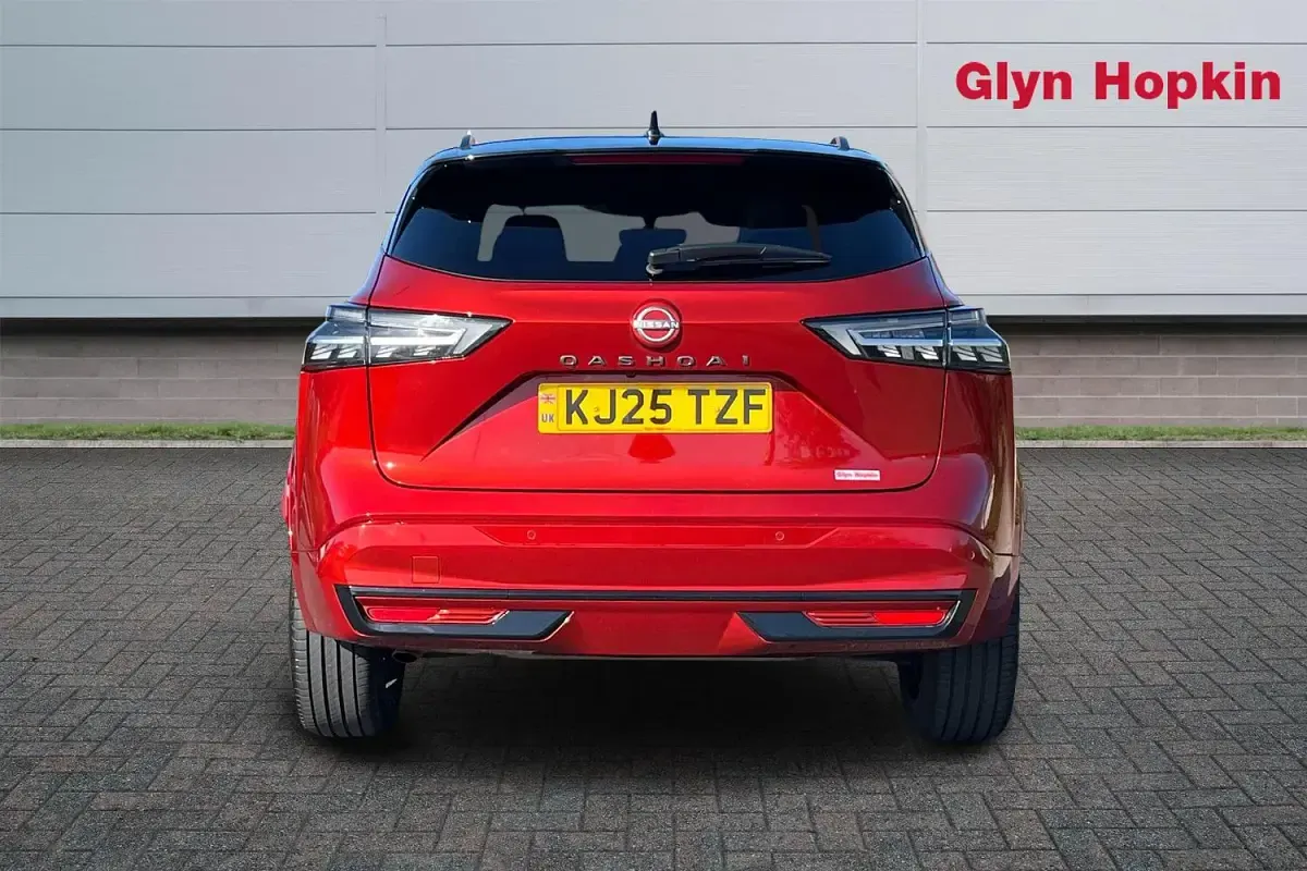 Used Nissan Qashqai 140 HP (102 kW) 2025 Red SUV