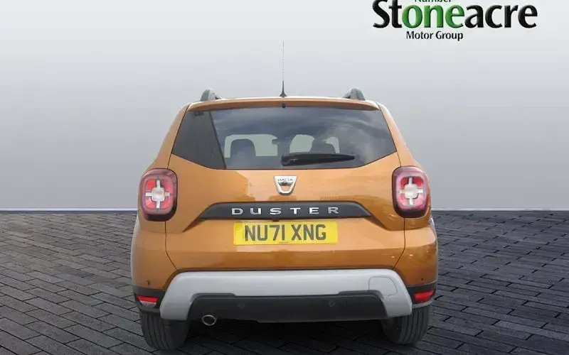 Used Dacia Duster Comfort 116 HP (85 kW) 2021 Orange SUV