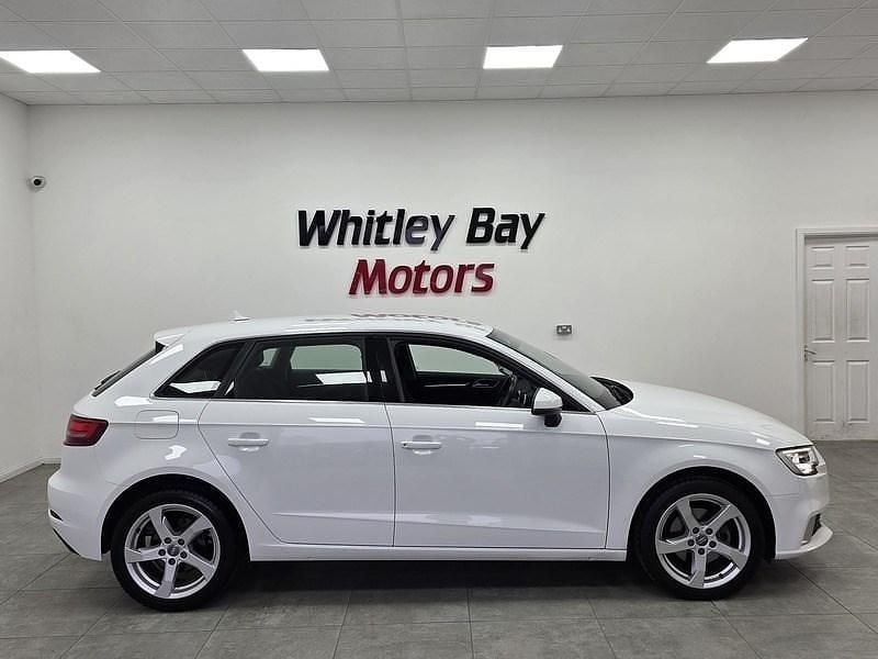 Used Audi A3 Sport 110 HP (80 kW) 2016 White Hatchback