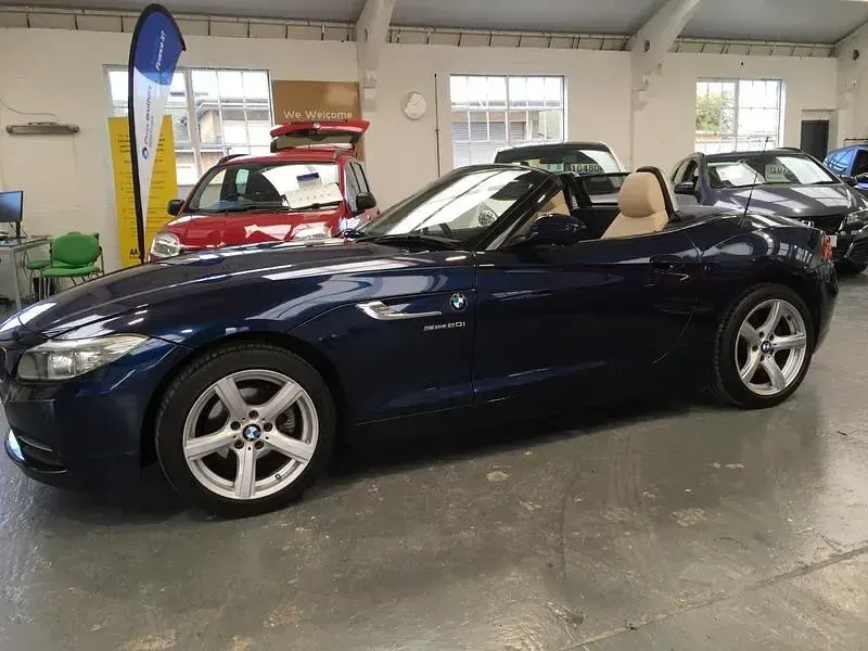Used BMW Z4 Comfort Edition 181 HP (133 kW) 2015 Blue Cabriolet