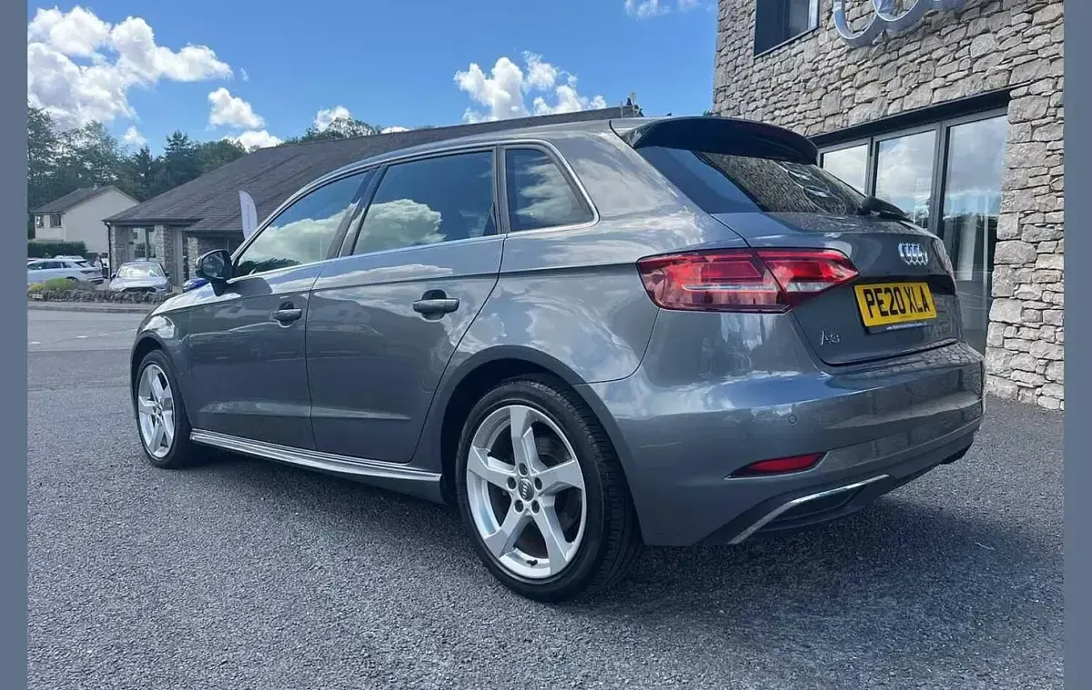 Used Audi A3 e-tron Advanced 200 HP (147 kW) 2020 Grey Hatchback