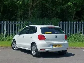 Used VW Polo Match 90 HP (66 kW) 2016 White Hatchback