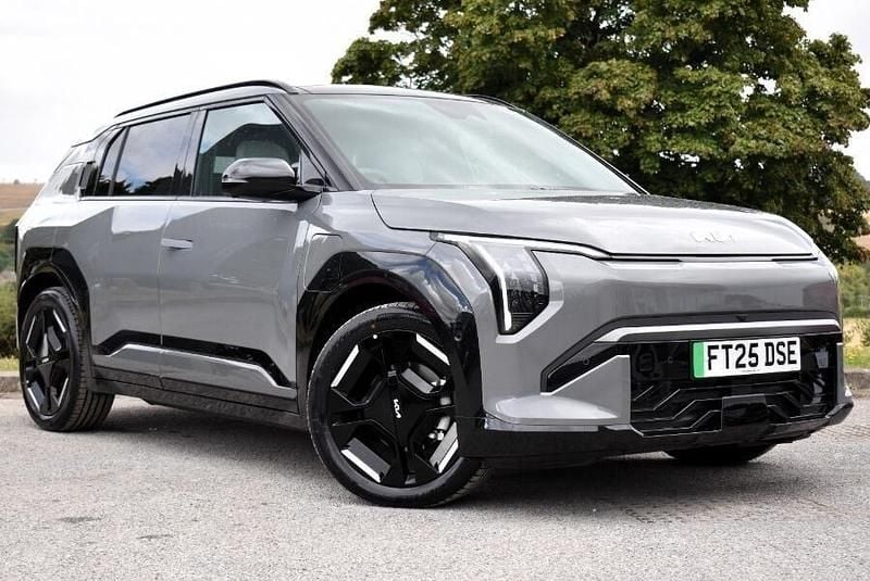 Grey New 2025 Kia EV3 GT-Line S SUV | £36,000 (Good price) - Image 1/3