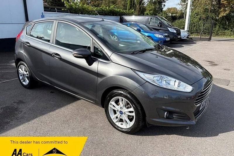Grey Used 2017 Ford Fiesta Zetec Hatchback | £6,590 (Fair price) - Image 1/1