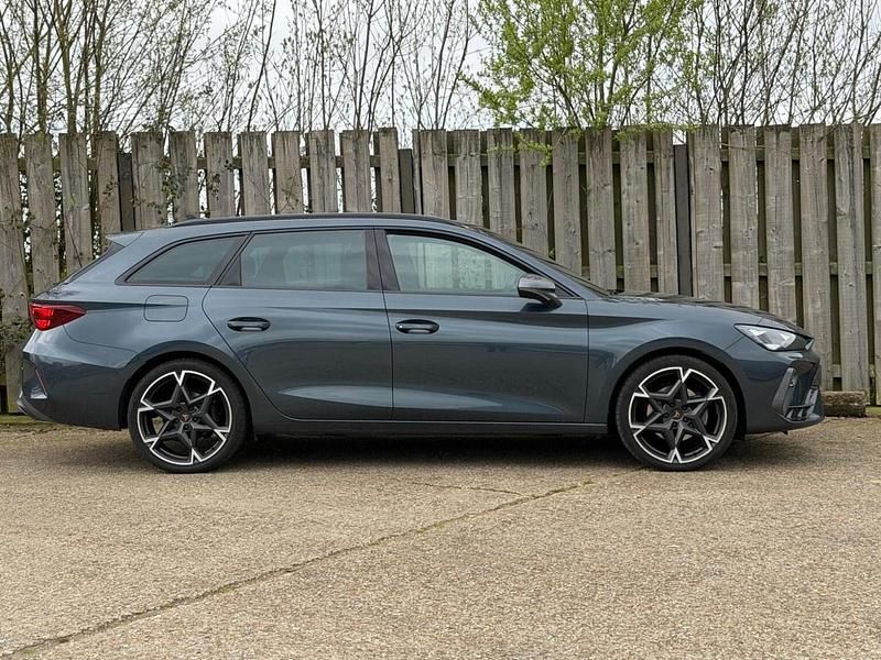 Used Cupra Leon 150 HP (110 kW) 2025 Grey Estate