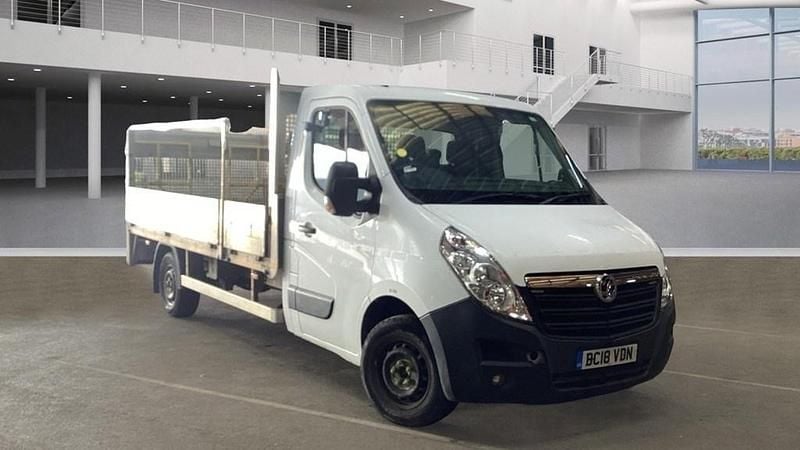 Used Vauxhall Movano 130 HP (95 kW) 2018 White MPV